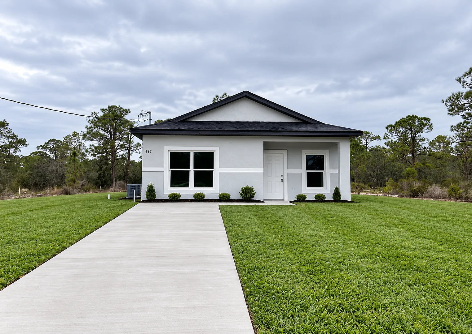 Spacious 2Bd/2Ba Single Family House — Photo 1