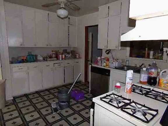 5th image of 1004 W 21st St