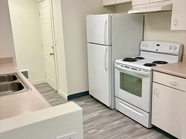 Northwood Apartments — Photo 7