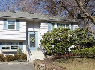 101 Winthrop Rd, Manchester, CT 06040