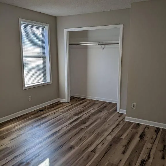 305 SE Pitzer St — Photo 7