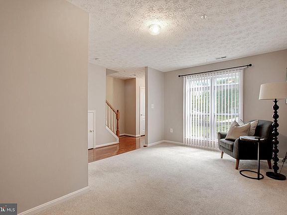 5th image of 48303 Picketts Harbor Ct