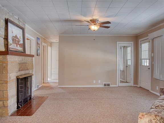 3rd image of 1585 S M 52 Rd