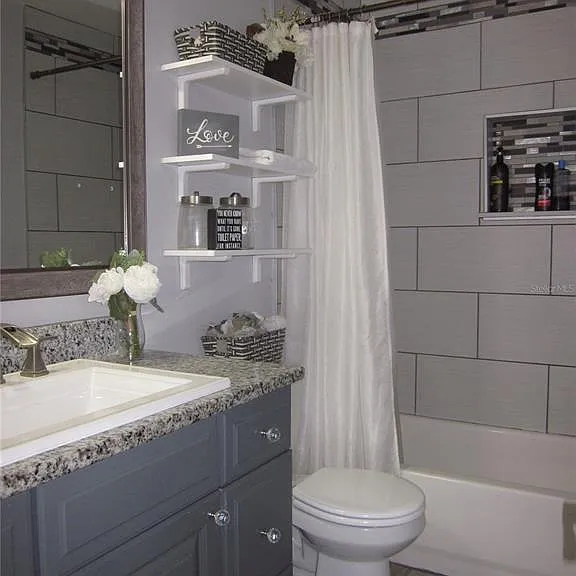 4902 Country Aire Ln — Photo 11