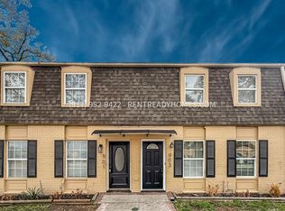 903 S Ripple Creek Dr, Houston, TX 77057