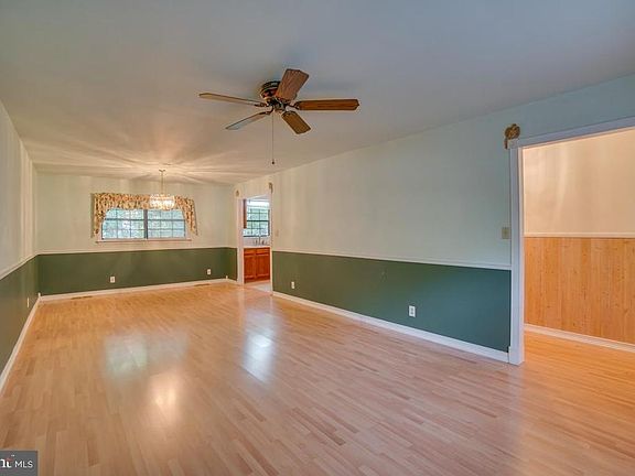 4th image of 108 Galaxie Dr