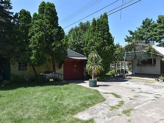 5th image of 1017 Middlebury St