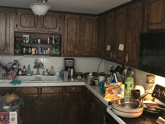 4th image of 207 Franklin Ave