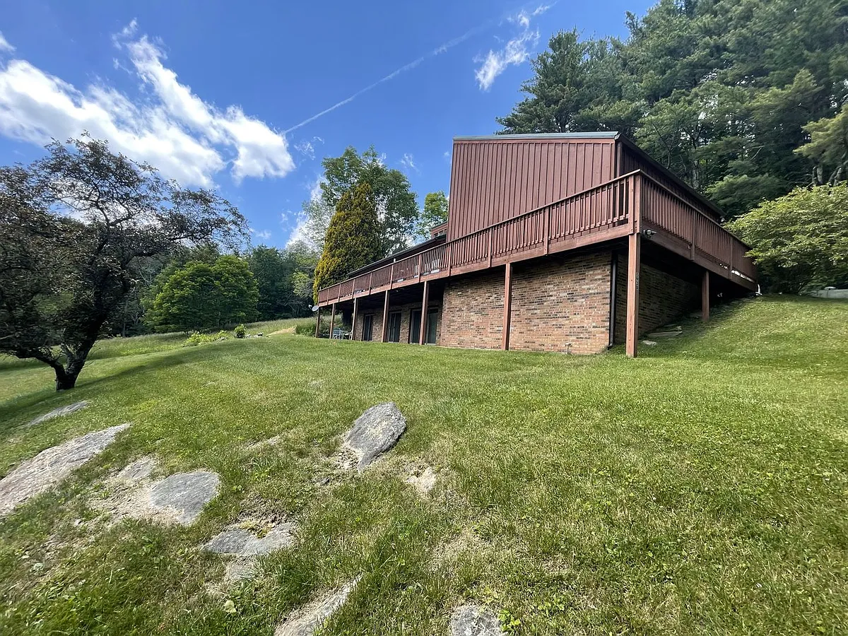 Building Photo - 593B Pinnacle Blf
