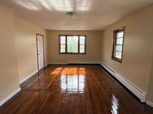 93 Wharton Pl #A, West Haven, CT 06516