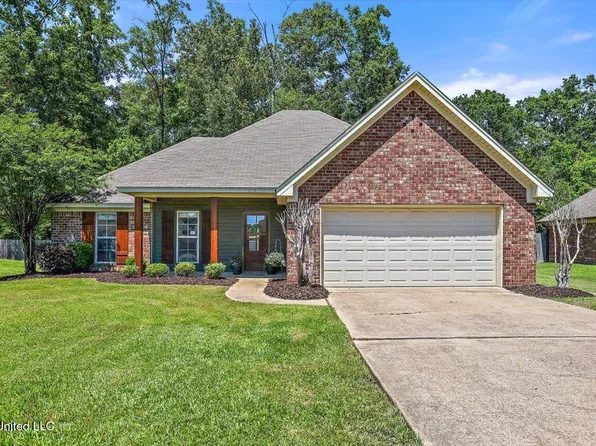 509 Oak Park Cir, Pearl, MS 39208