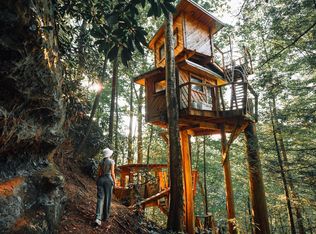 100 Laurel Ln, Stanton, KY 40380