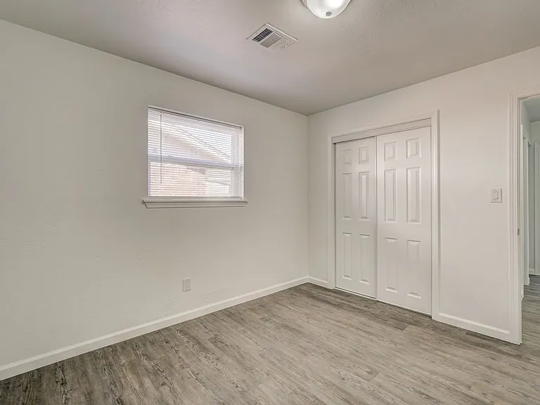 340 NW 91st St — Photo 11