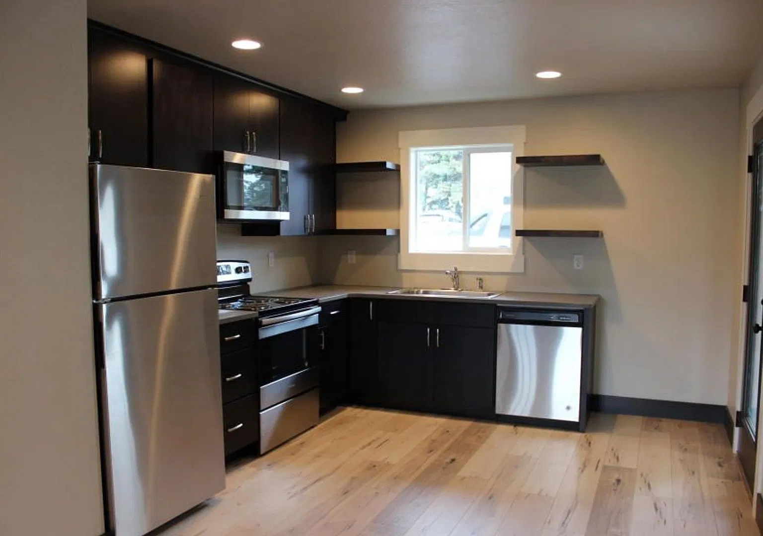 202 Jewel Basin Court — Photo 1
