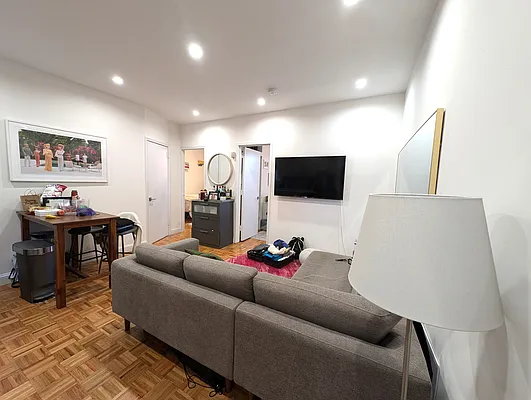 Rented by ArdorNY | media 12