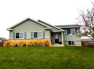 5852 Excalibur Ct NW, Rochester, MN 55901