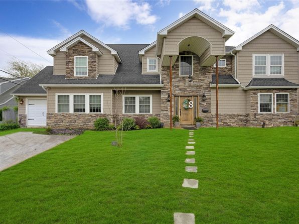 1582 Little Neck Ave