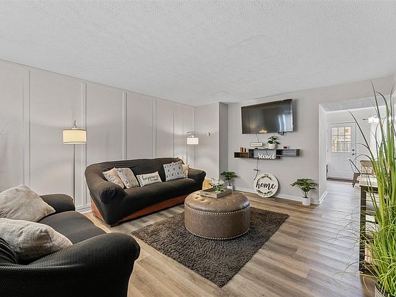 2nd image of 455 Three Springs Rd APT 17