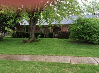 927 Summitcrest Dr, Indianapolis, IN 46241