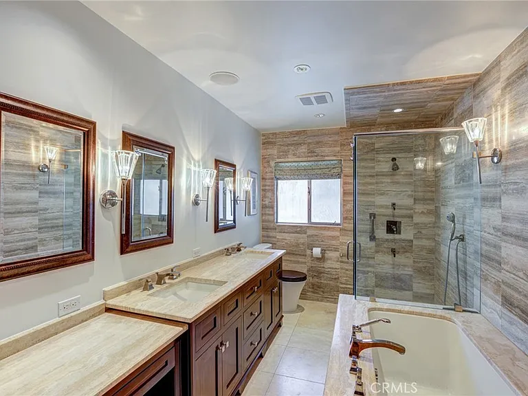 2740 Hutton Dr — Photo 14
