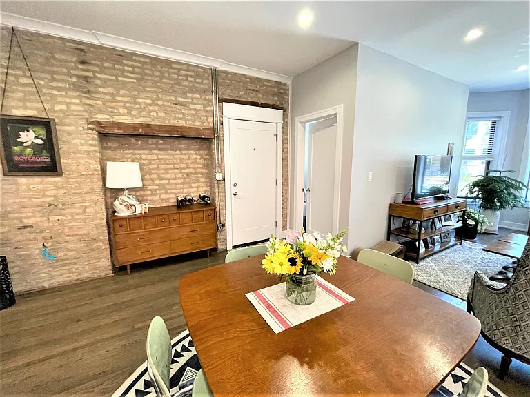 1455 W Farragut Ave #1 — Photo 8