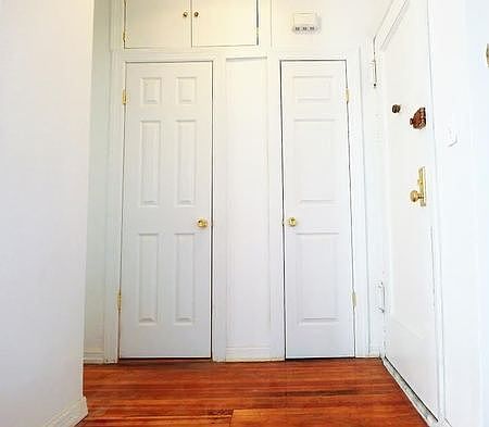5th image of 3113 34th St APT 3B