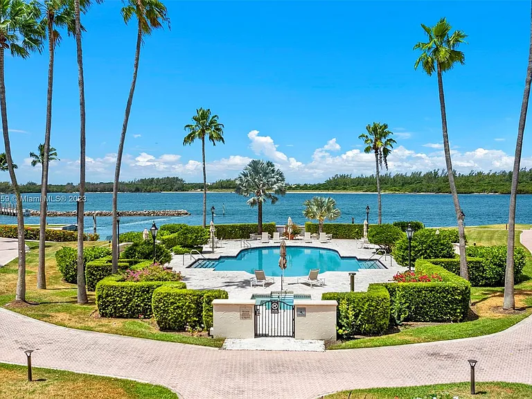 2122 Fisher Island Dr #2122 — Photo 26
