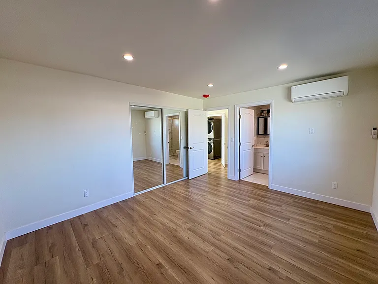 16712 Tuba St — Photo 12
