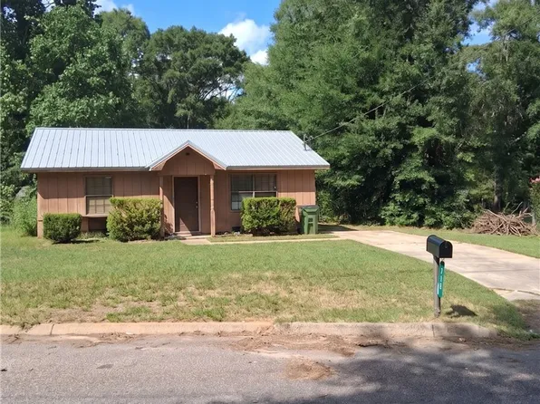 326 Sunny Acres Rd, Ozark, AL 36360