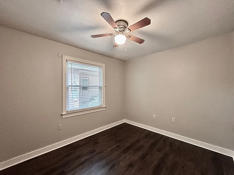 2428 Orpine Ave — Photo 17