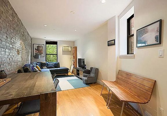 4th image of 256 W 123rd St #5