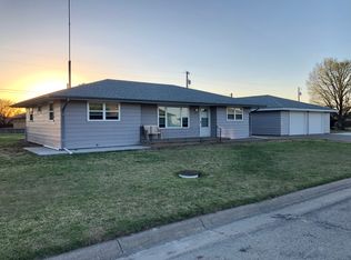 607 Kansas, Victoria, KS 67671