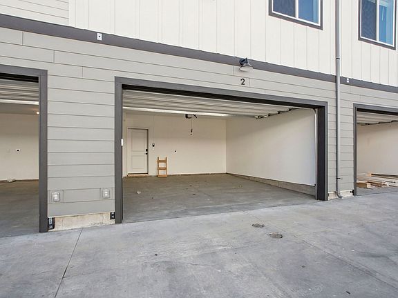 4th image of 2445 Yukon Dr #D3