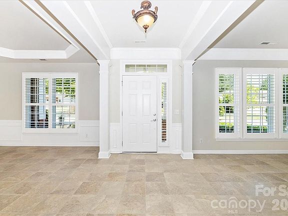 5th image of 39653 Rosebay Ct