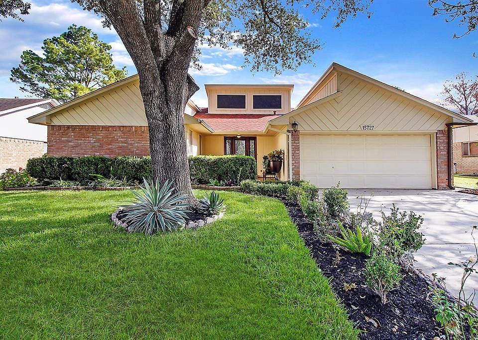 1st image of 15727 Boulder Oaks Dr