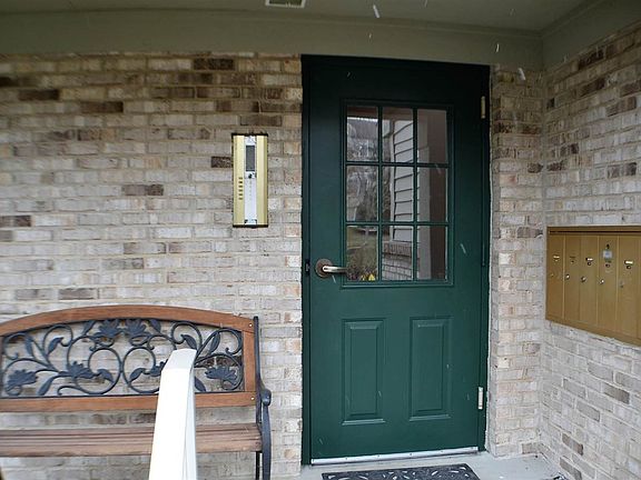 2nd image of 1608 Ashley Ct APT 303