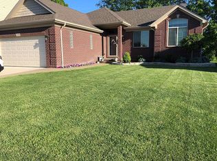 22350 Brantingham Rd, Macomb, MI 48044