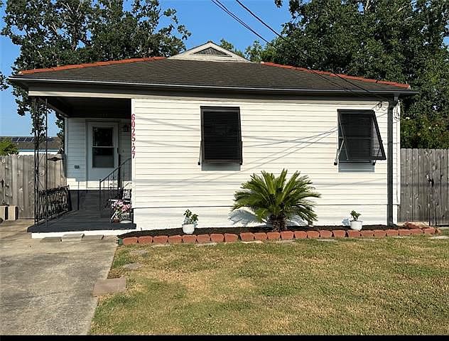 1st image of 6027 Baccich St