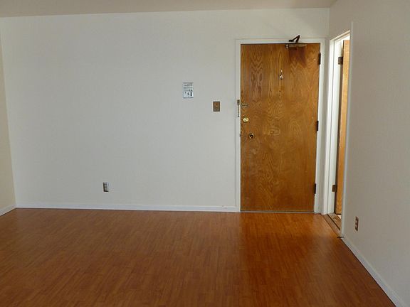 4th image of 5-4153 20th St #5