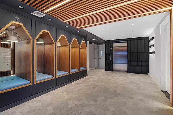 Rented by EXR | media 22