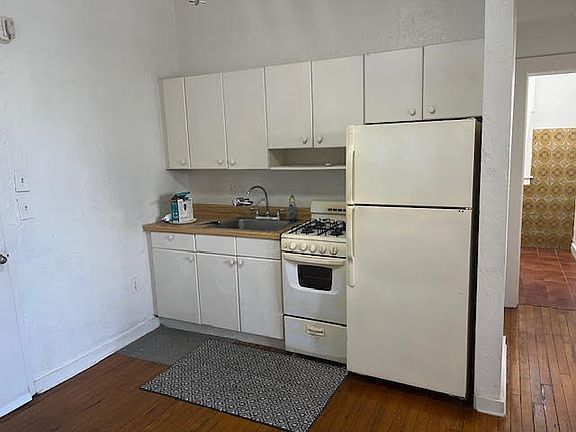 4th image of 917 Lake Ave APT 1