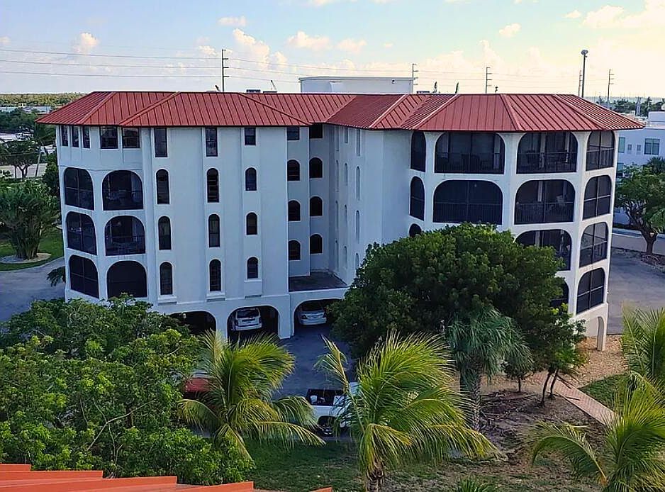 1st image of 2000 Overseas Hwy APT 4G