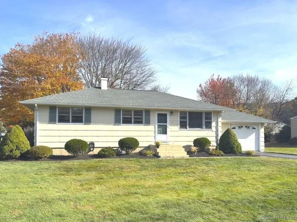 3 Whitney Lane, West Haven, CT 06516