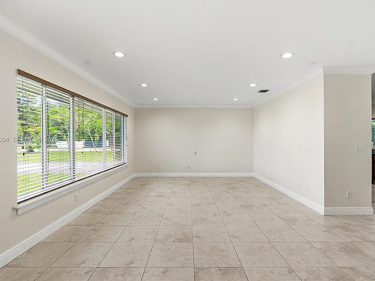 6801 SW 102nd Ave — Photo 45