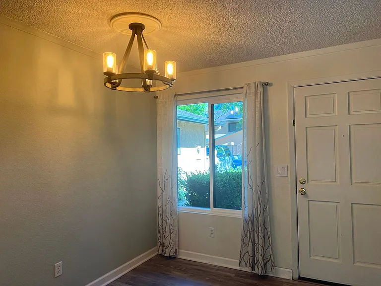 9805 El Camino Real #2 — Photo 3