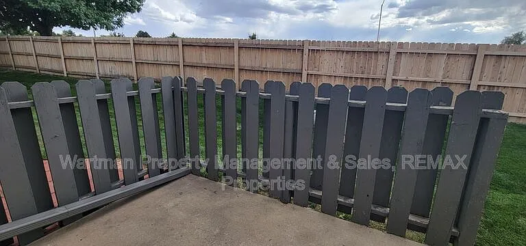 4560 Excalibur Ct — Photo 19
