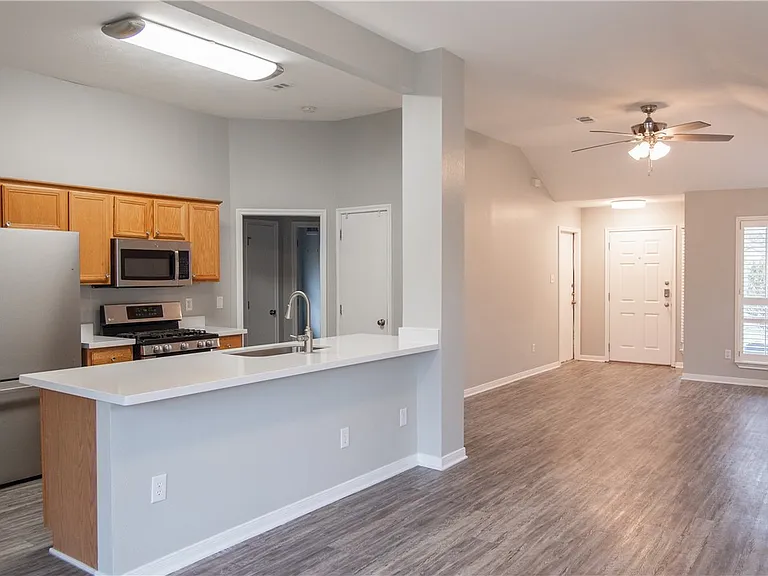 3739 Marielene Cir — Photo 5