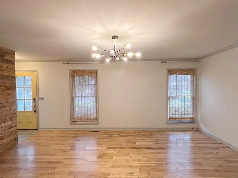 107 Nimitz Cir — Photo 4