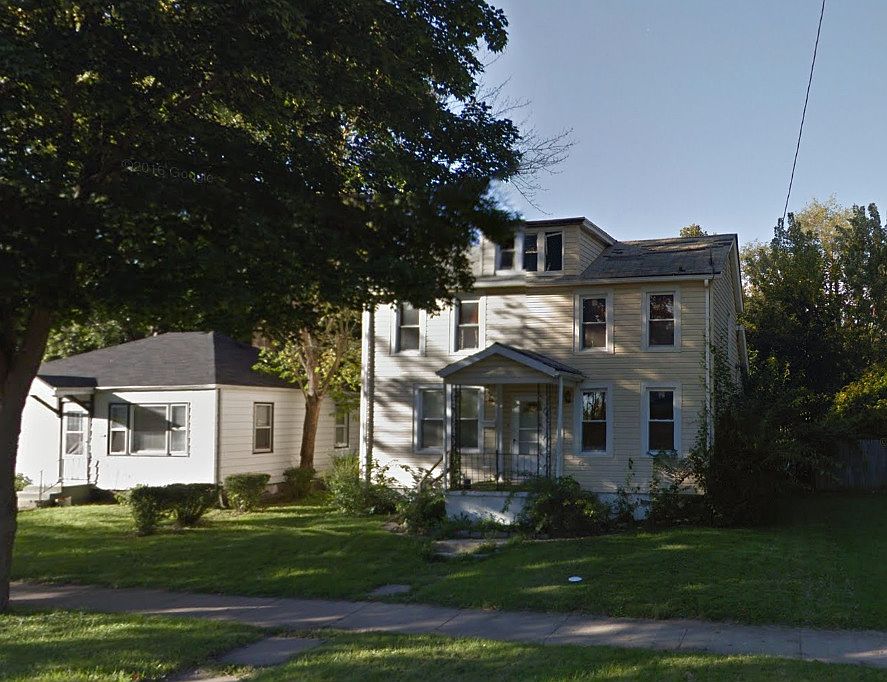 1st image of 1075 E Bourbonnais St