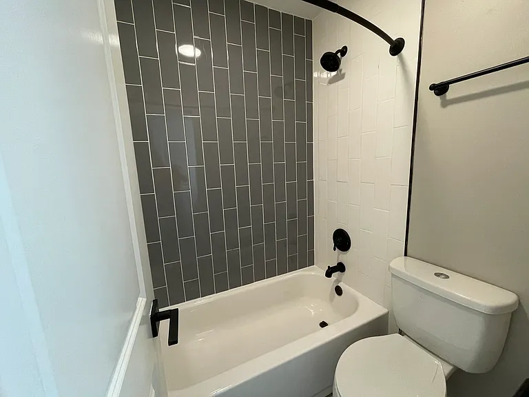 4310 Avenue A — Photo 10